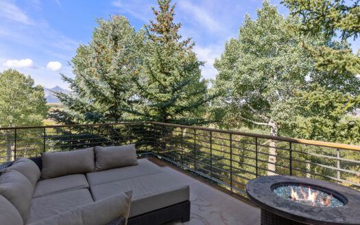 209 Knoll Estates Drive
