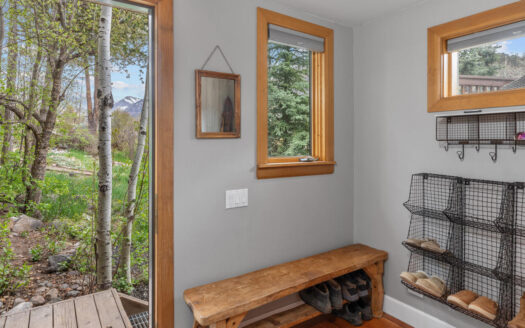 209 Hillside Lane Lane