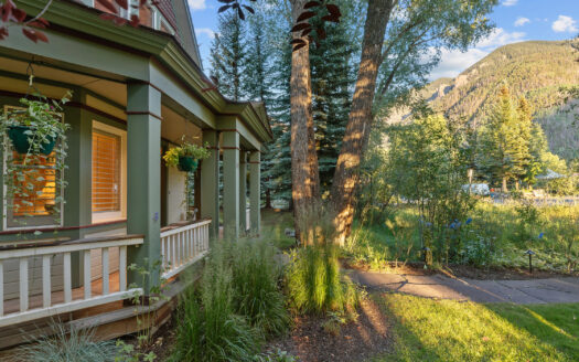 E 485 Colorado Avenue