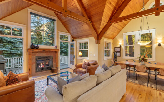 E 485 Colorado Avenue