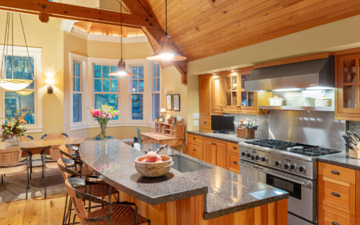 E 485 Colorado Avenue