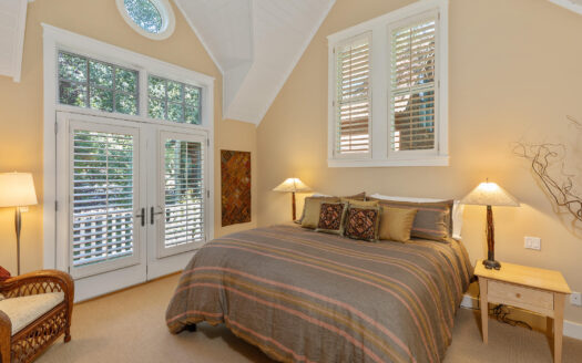 E 485 Colorado Avenue