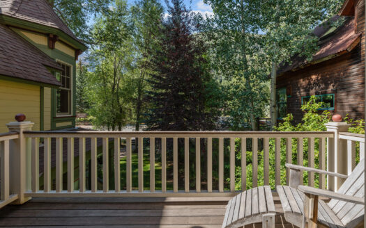 E 485 Colorado Avenue