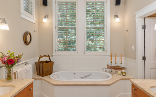 E 485 Colorado Avenue