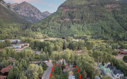 E 485 Colorado Avenue