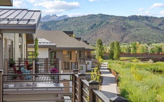 199 Riverfront Lane 200