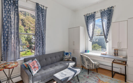 W 107 Columbia Avenue 3