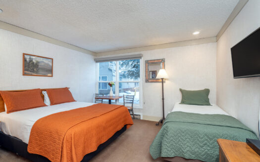 S 333 Davis Street 315 & 317