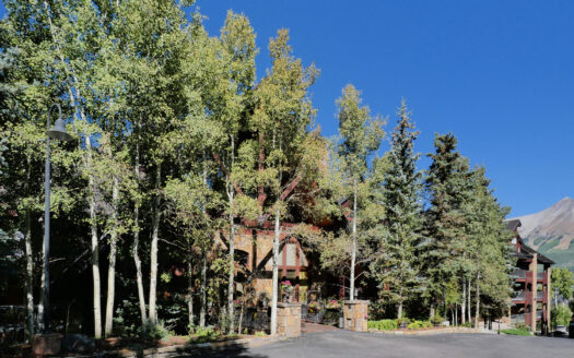 135 San Joaquin Road 203