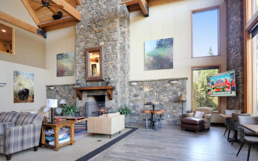 135 San Joaquin Road 203