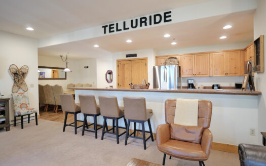 135 San Joaquin Road 203