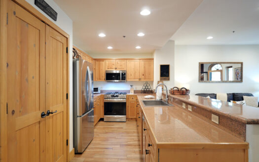 135 San Joaquin Road 203