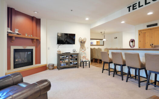 135 San Joaquin Road 203