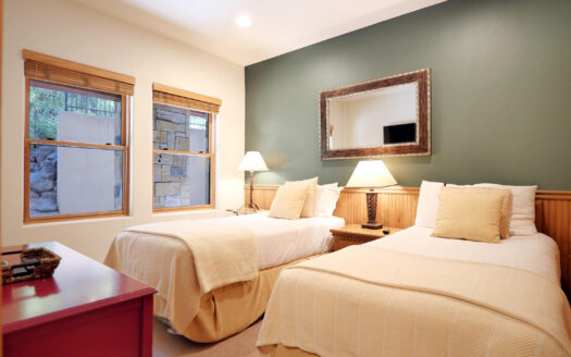 135 San Joaquin Road 203
