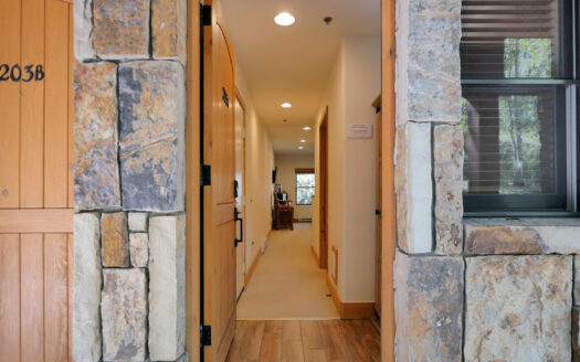 135 San Joaquin Road 203
