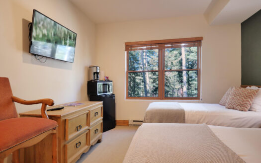 135 San Joaquin Road 203