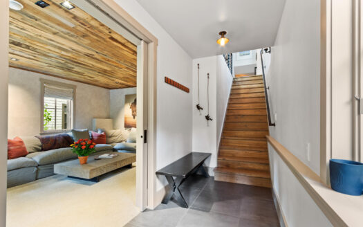 E 517 Columbia Avenue