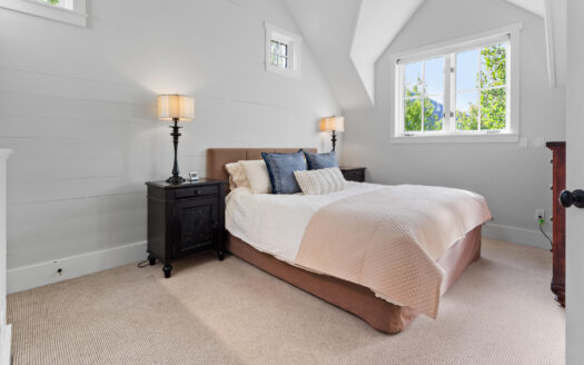 E 517 Columbia Avenue