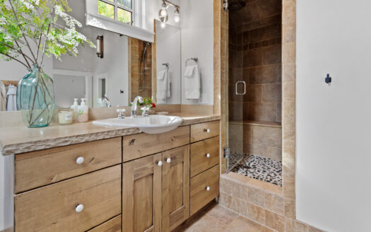 E 517 Columbia Avenue