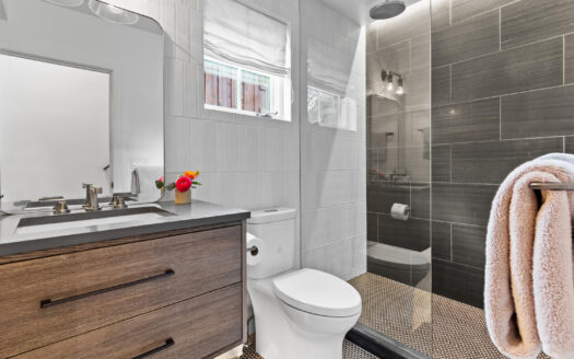 E 517 Columbia Avenue