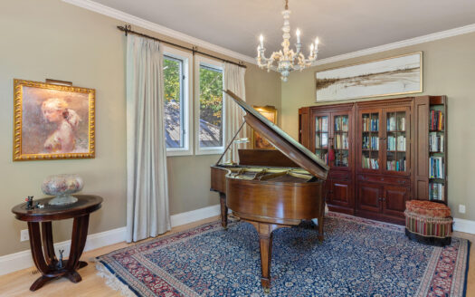 E 721 Pandora Avenue