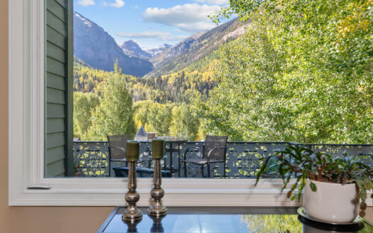 E 721 Pandora Avenue