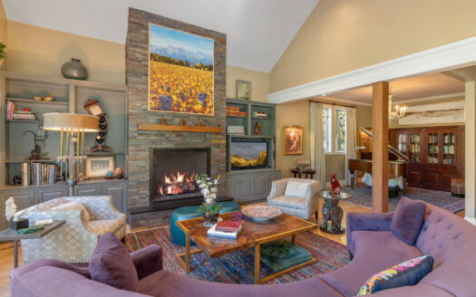 E 721 Pandora Avenue