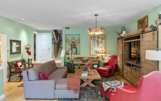 E 721 Pandora Avenue