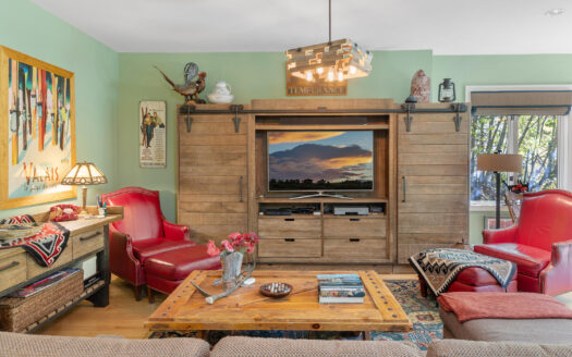 E 721 Pandora Avenue