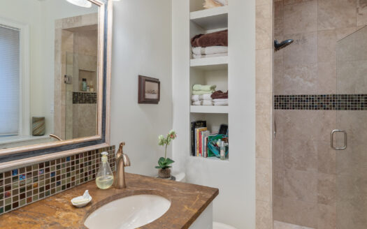 E 721 Pandora Avenue