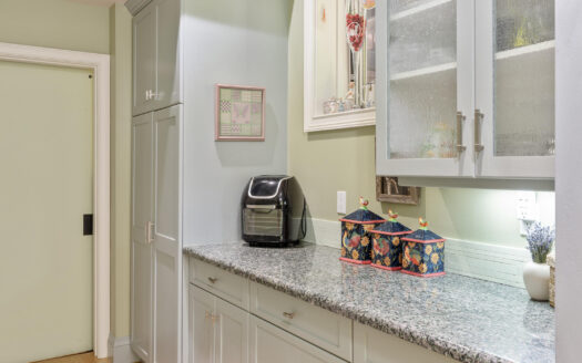 E 721 Pandora Avenue