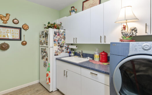 E 721 Pandora Avenue