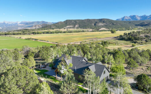 1076 Pleasant Point Drive