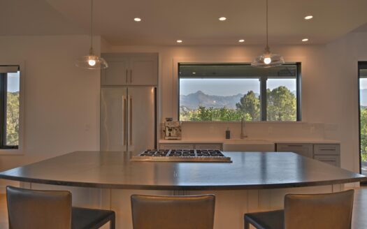 1076 Pleasant Point Drive