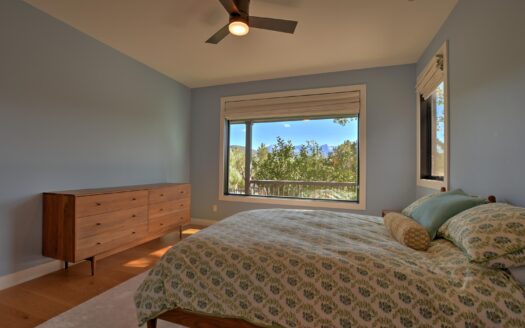 1076 Pleasant Point Drive