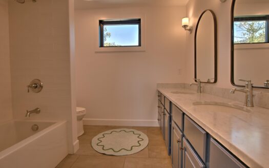 1076 Pleasant Point Drive