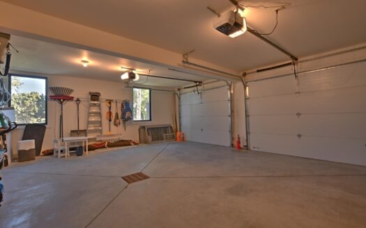 1076 Pleasant Point Drive