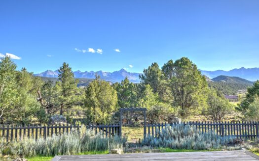 1076 Pleasant Point Drive