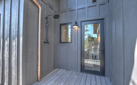 1076 Pleasant Point Drive