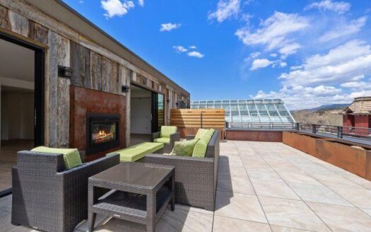 N 185 Lena Street ”E”