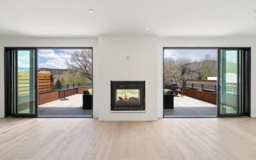 N 185 Lena Street ”E”