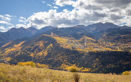 630 Sunnyside Ranch Drive