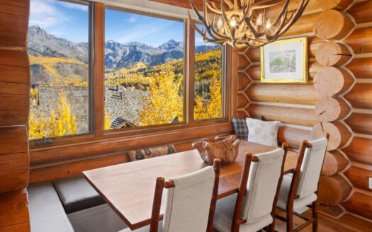 203 Ridgeline Drive 203