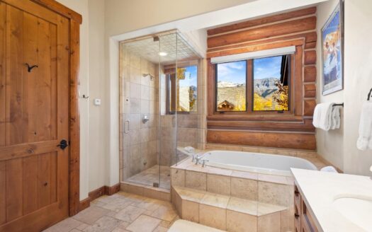 203 Ridgeline Drive 203