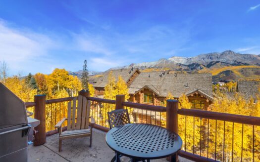 203 Ridgeline Drive 203