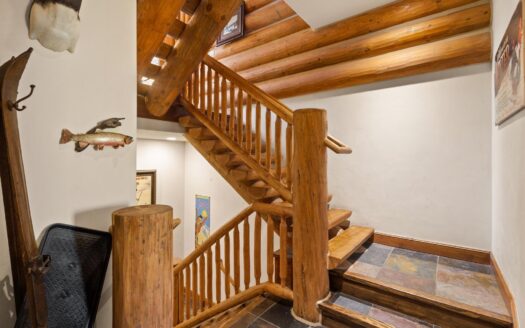 203 Ridgeline Drive 203