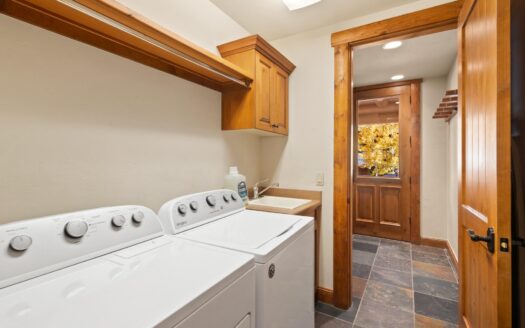 203 Ridgeline Drive 203