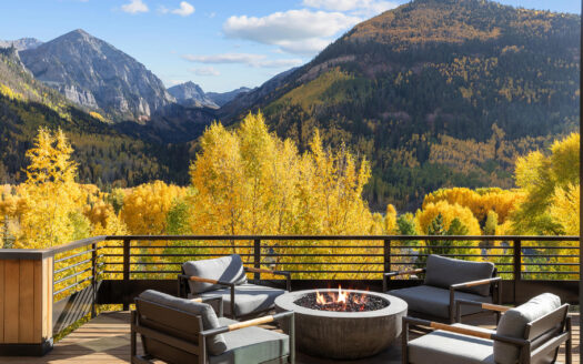 E 653 Pandora Avenue