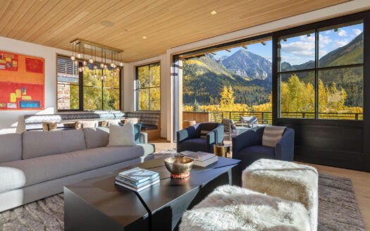 E 653 Pandora Avenue