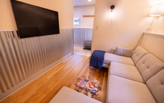 W 548 Pacific Avenue B